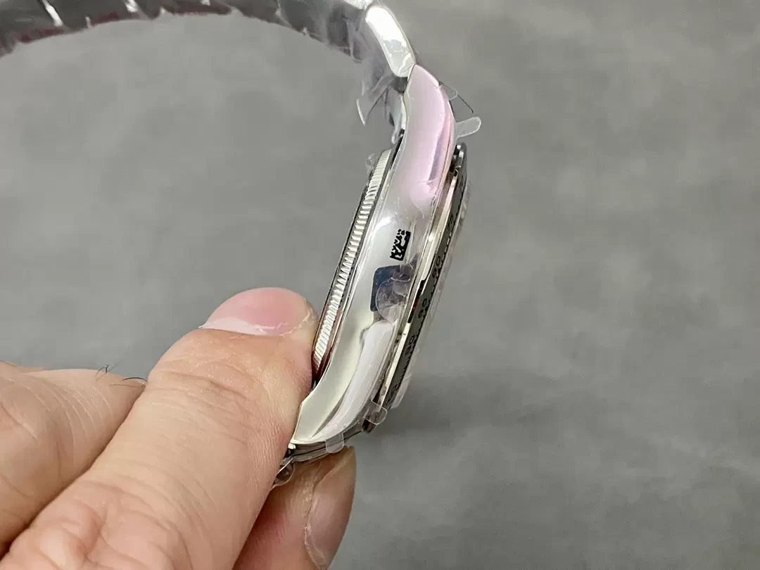 QF공장 롤렉스 코스모그래프 데이토나 블랙 다이얼 m126509