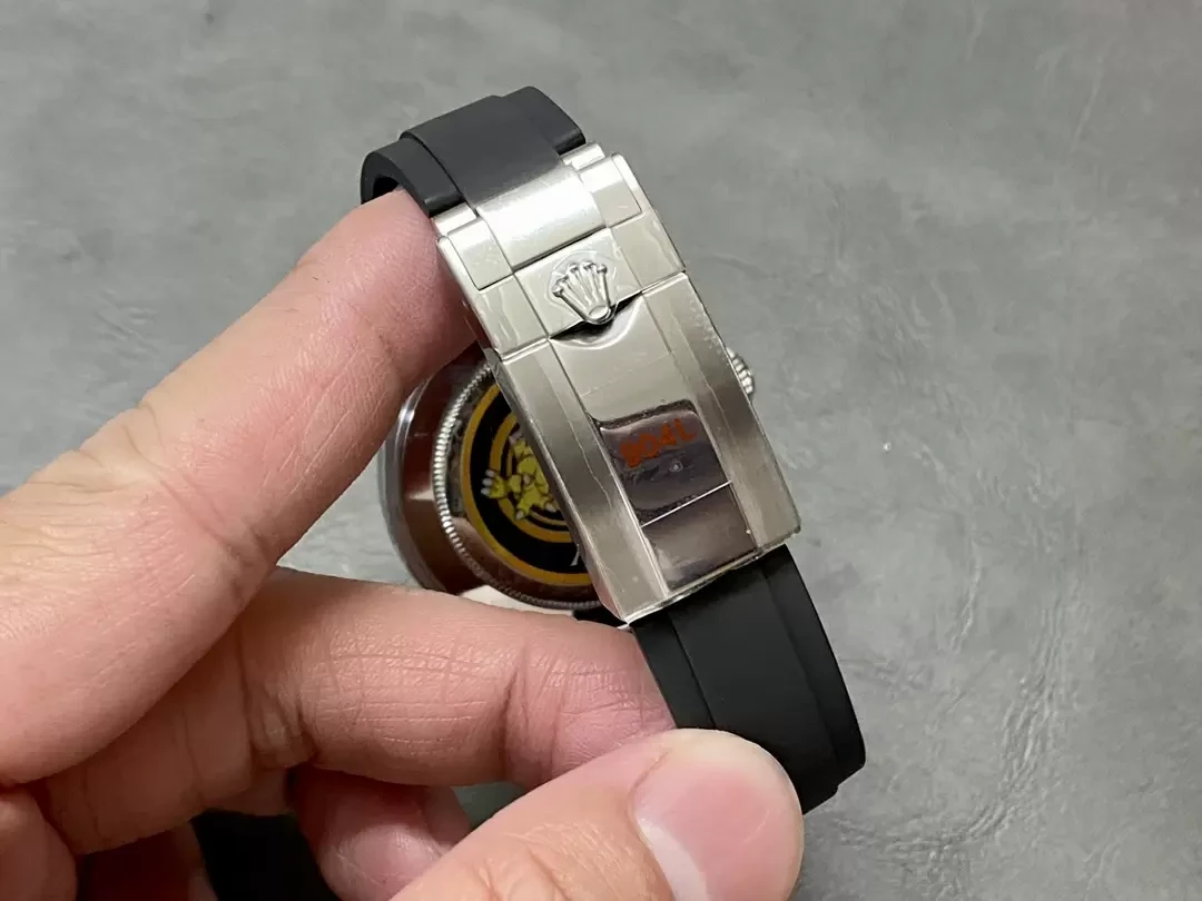 QF공장 롤렉스 코스모그래프 데이토나 M126519LN-0006 검판 8P 다이얼