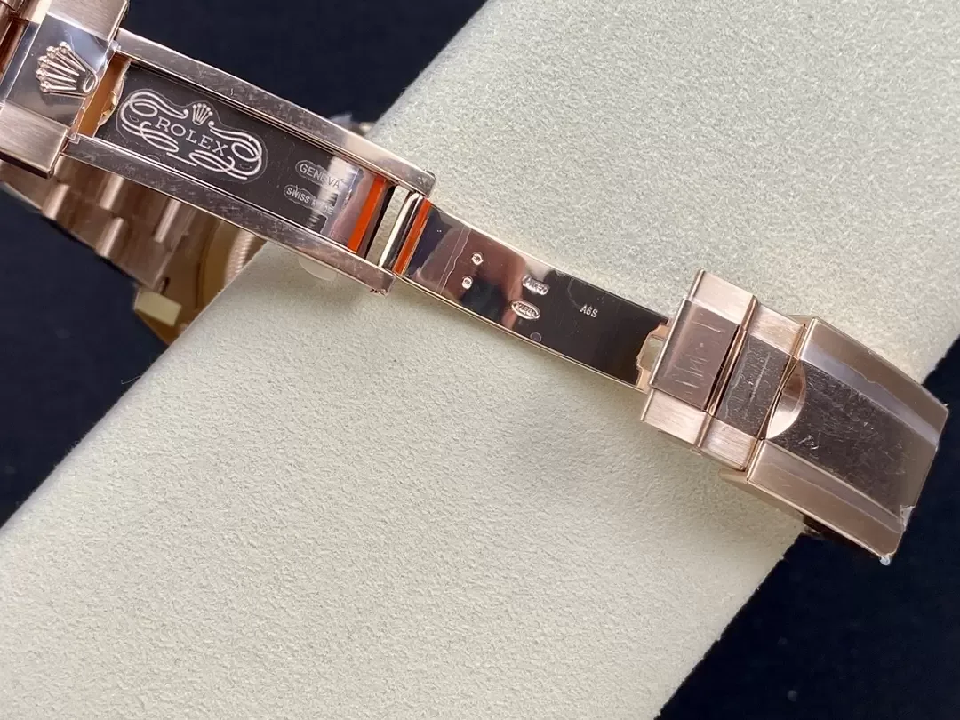 C+공장 롤렉스 GMT마스터 2 루트비어 로즈골드 금통 m126715chnr