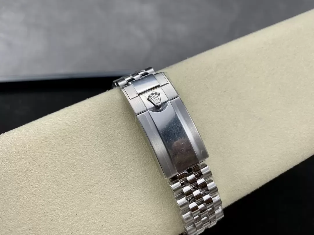 C+공장 롤렉스 GMT마스터 2 스트라이프 쥬빌레 M126720VTNR