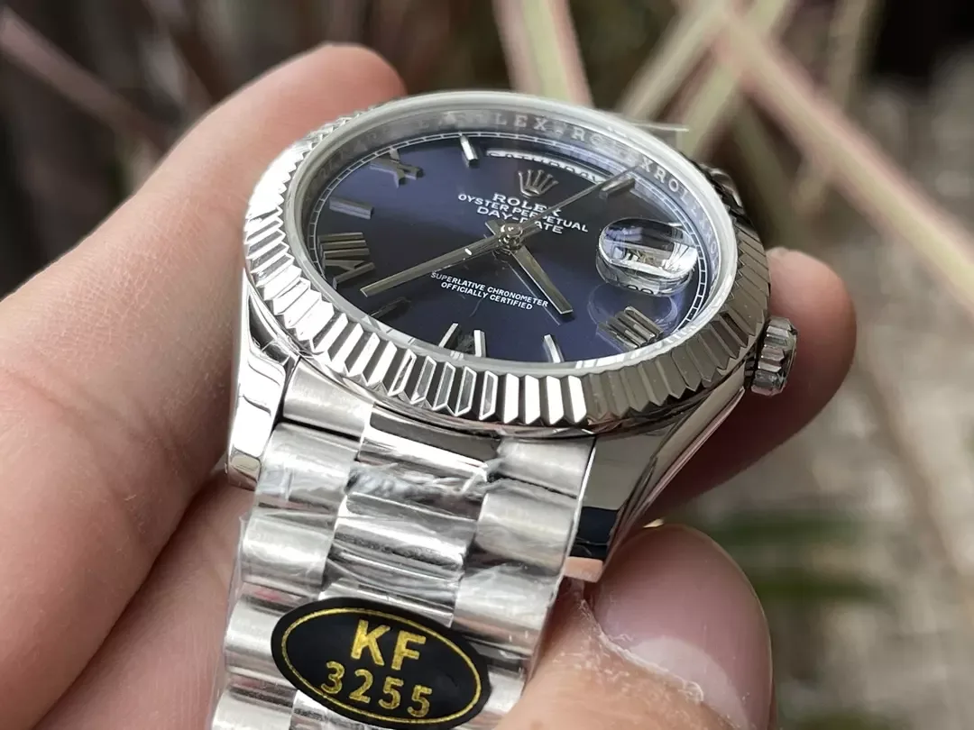 KF공장 롤렉스 데이데이트 올리브 블루 다이얼 화이트 골드 금통 40mm 228235