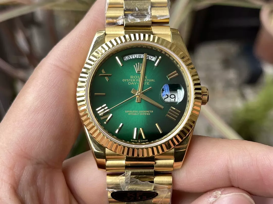 KF공장 롤렉스 데이데이트 그린 다이얼 옐로우 골드 금통 40mm 228235