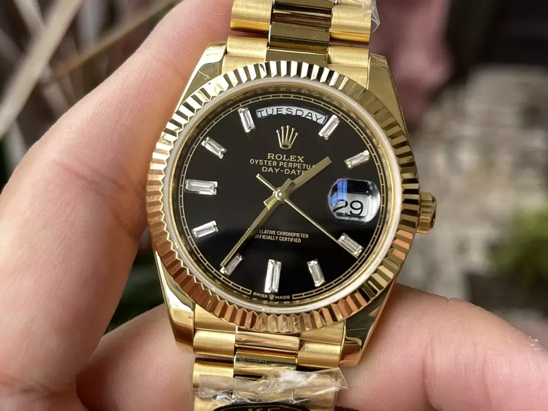 KF공장 롤렉스 데이데이트 블랙 다이아 다이얼 옐로우 골드 금통 40mm 228235