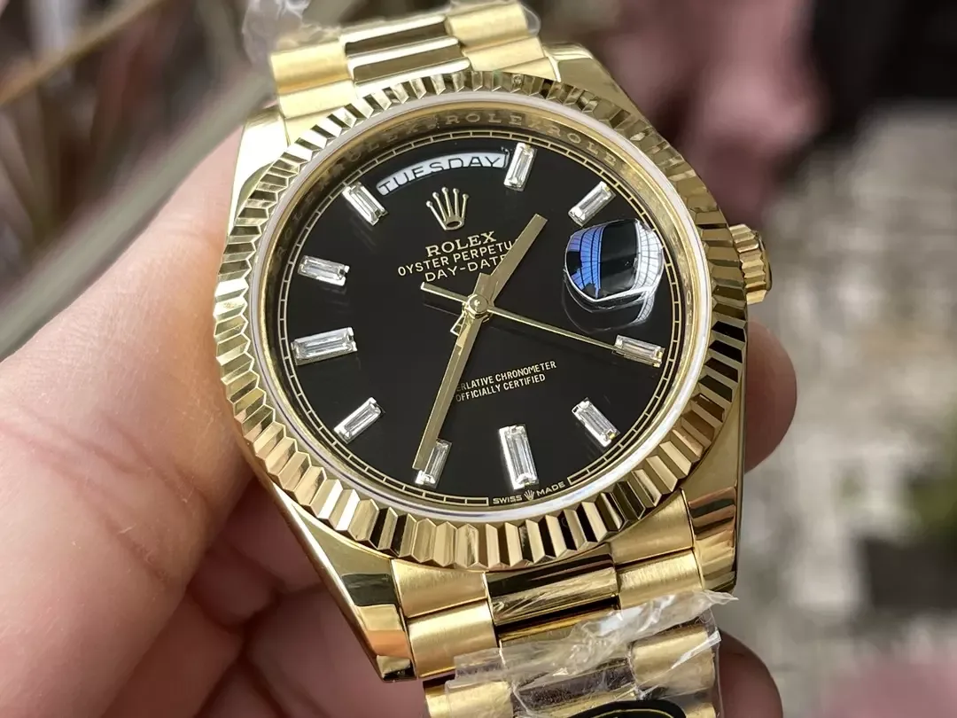 KF공장 롤렉스 데이데이트 블랙 다이아 다이얼 옐로우 골드 금통 40mm 228235