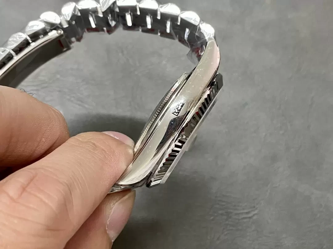 GM공장 V3 롤렉스 데이데이트 플래티넘 와플 다이얼 화이트 골드 금통 40mm m228236