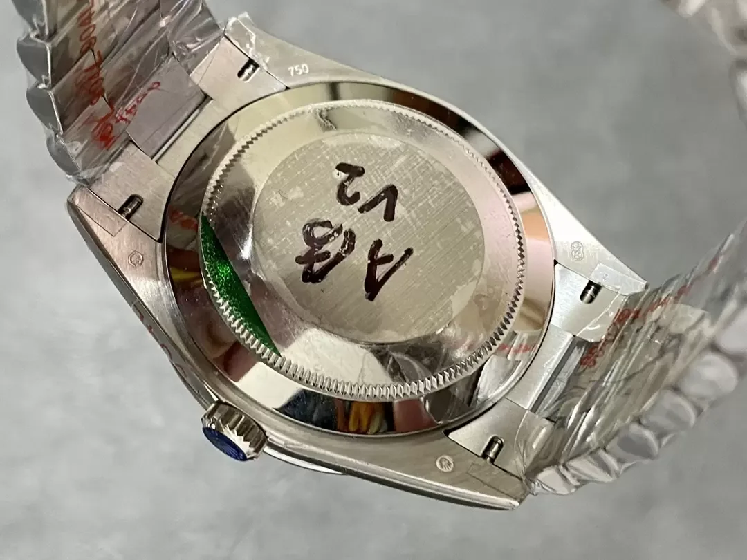 GM공장 V3 롤렉스 데이데이트 플래티넘 와플 다이얼 화이트 골드 금통 40mm m228236