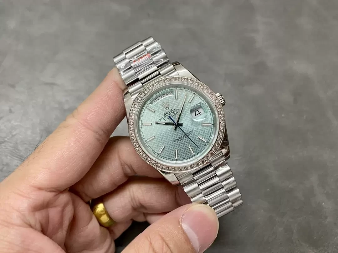 GM공장 V3 롤렉스 데이데이트 플래티넘 와플 다이얼 화이트 골드 금통 다이아 베젤 40mm m228236