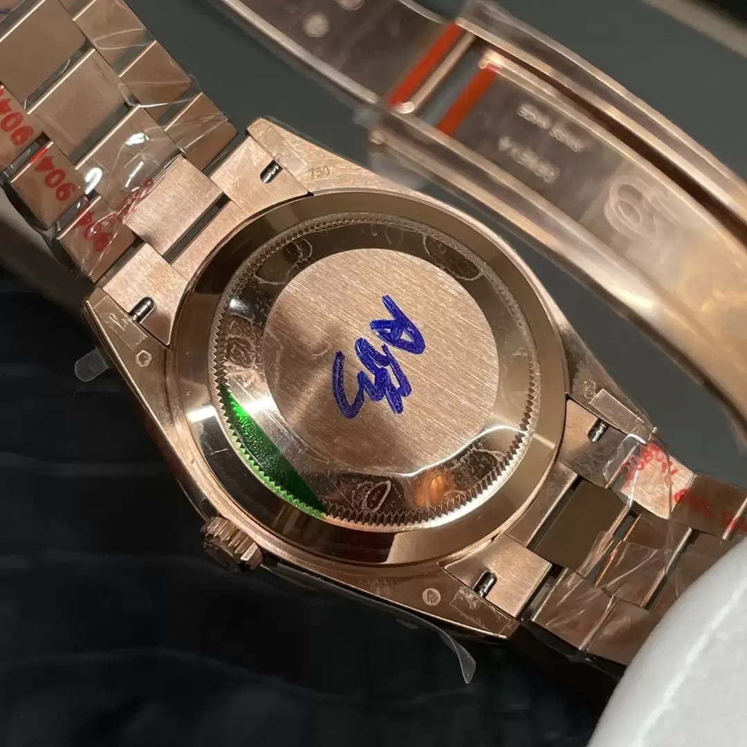 GM공장 V3 롤렉스 데이데이트 올리브 그린 다이얼 로즈골드 금통 40mm 228235