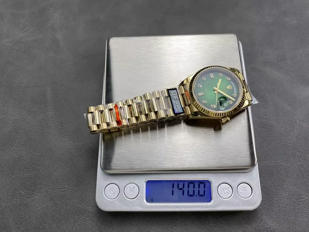 QF공장 롤렉스 데이데이트 그린 옴브레 다이얼 10P다이아 옐로우 골드 36mm 128238