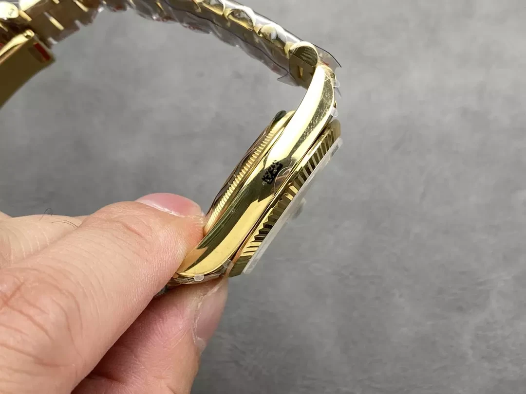 QF공장 롤렉스 데이데이트 그린 옴브레 다이얼 10P다이아 옐로우 골드 36mm 128238