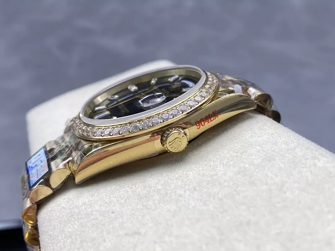 QF공장 롤렉스 데이데이트 블랙 다이얼 바게트다이아 옐로우골드 금통 40mm 228238