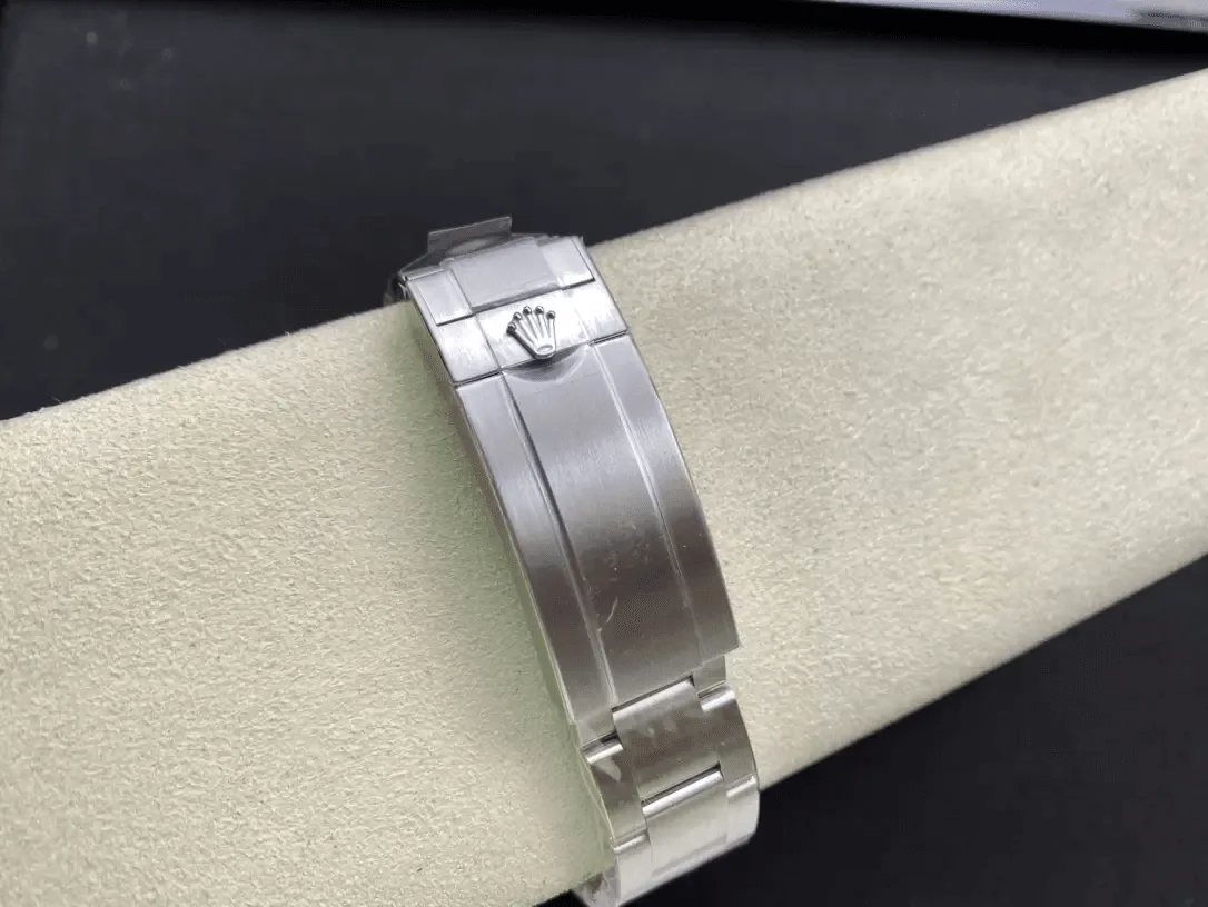 클린공장 롤렉스 신형 서브마리너 검판 데이트 41mm 126610 LN