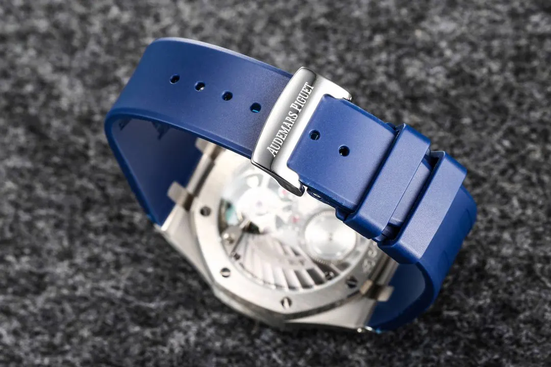 R8공장 오데마피게 로얄오크 셀프와인딩 플라잉 투르비용 26522TI.OO.1220TI.01