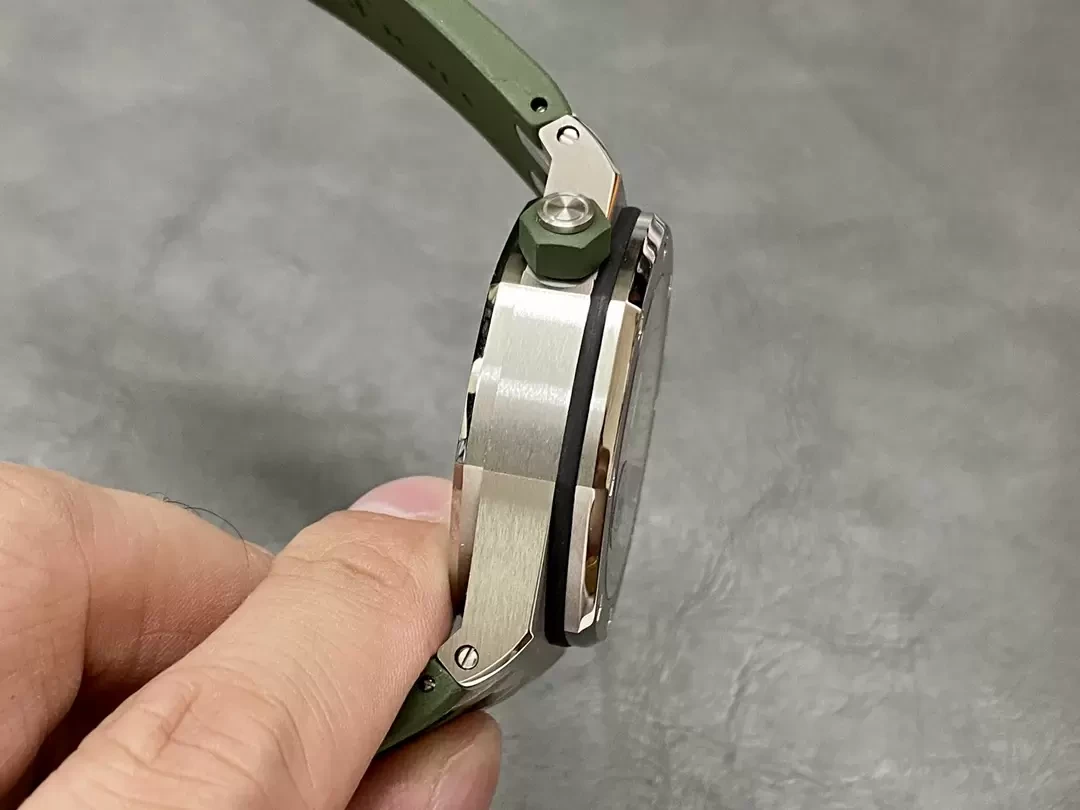 APS공장 오데마피게 로얄오크 오프쇼어 다이버 42mm 15710ST.OO.A052CA.01