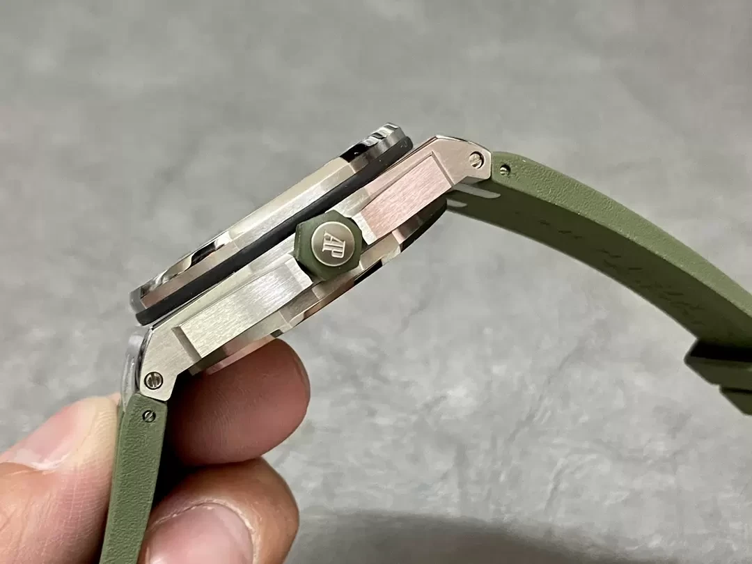 APS공장 오데마피게 로얄오크 오프쇼어 다이버 42mm 15710ST.OO.A052CA.01