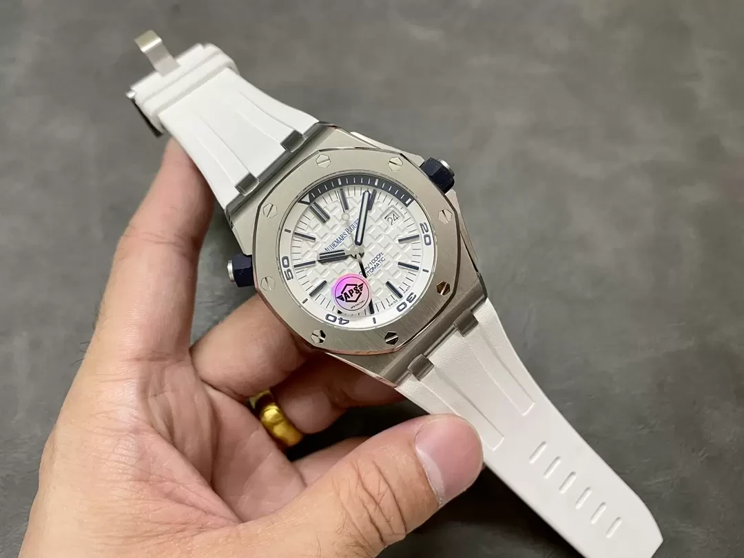 APS공장 오데마피게 로얄오크 오프쇼어 다이버 42mm 15707CB.OO.A010CA.01