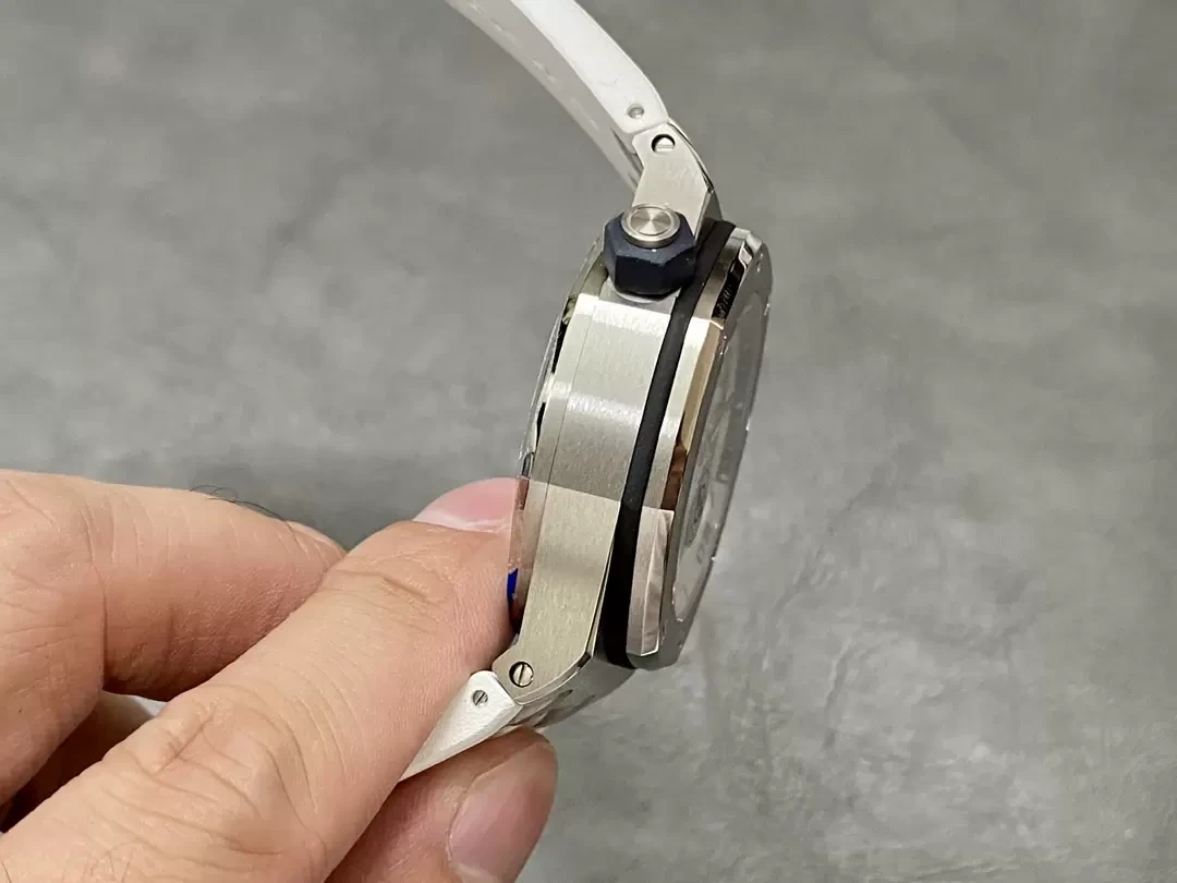 APS공장 오데마피게 로얄오크 오프쇼어 다이버 42mm 15707CB.OO.A010CA.01