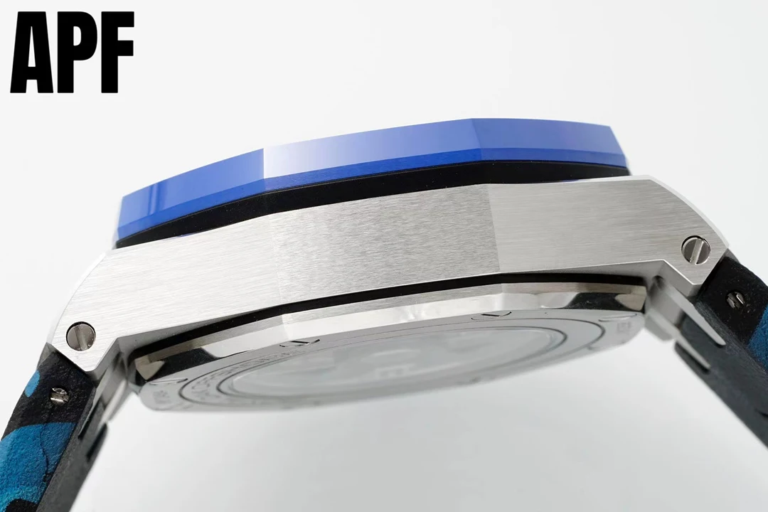 APF공장 오데마피게 로얄오크 오프셔 청판 다이얼 44mm 26400SO.OO.A335CA.01