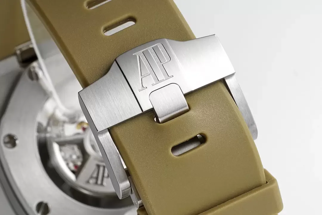 APF공장 오데마피게 로얄오크 오프셔 신형 브라운 다이얼 44mm 26420SO.OO.A600CA.01