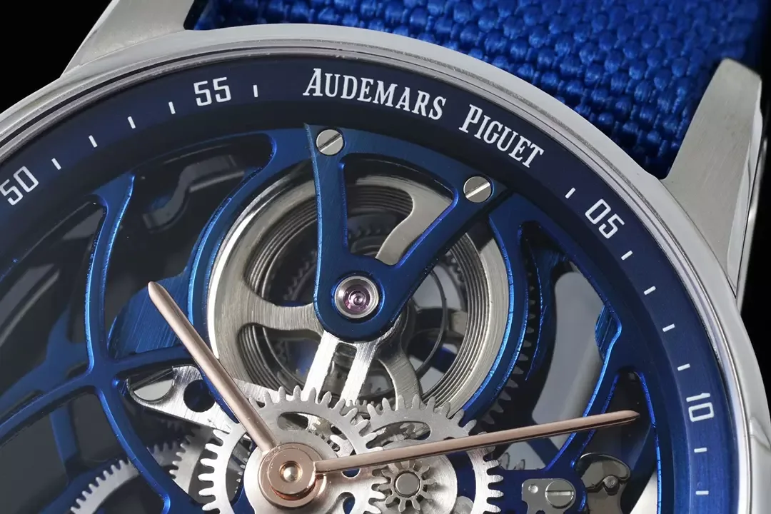 APP공장 오데마피게 코드 11.59 플라잉 투르비용 크로노그래프 스틸 블루 Ref. 26600