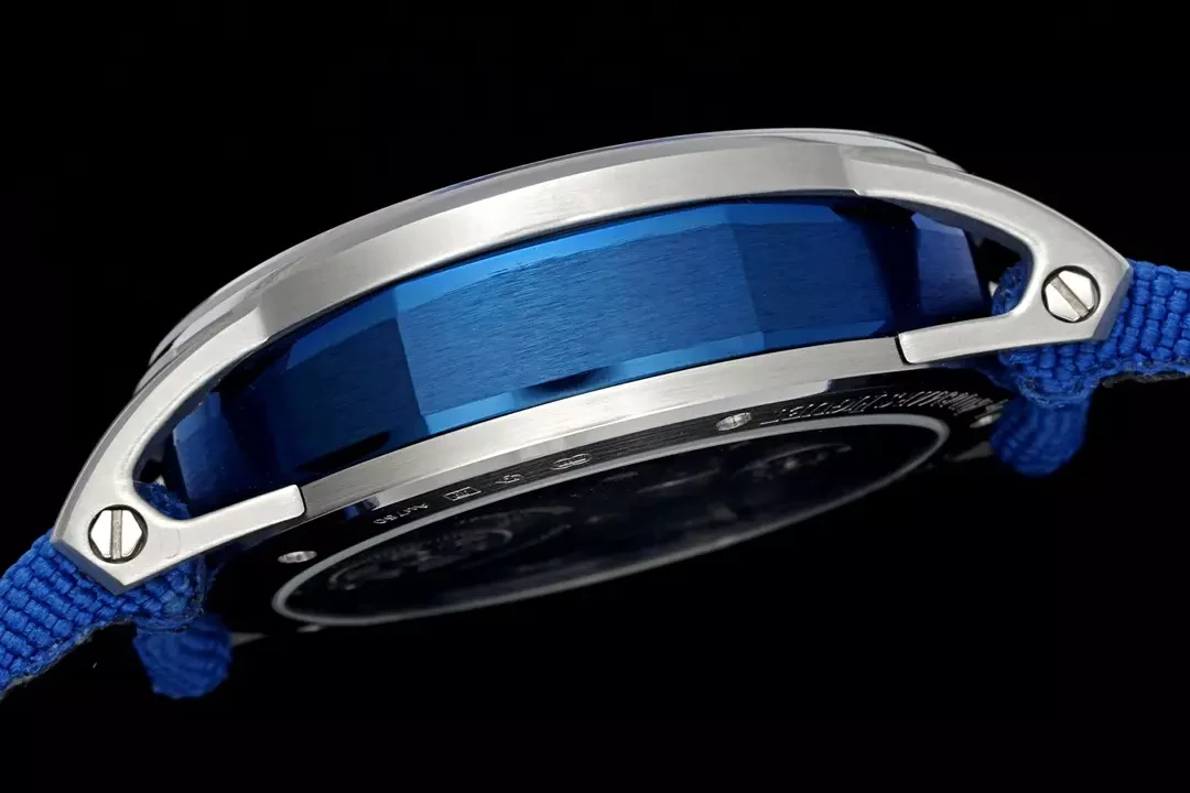 APP공장 오데마피게 코드 11.59 플라잉 투르비용 크로노그래프 스틸 블루 Ref. 26600