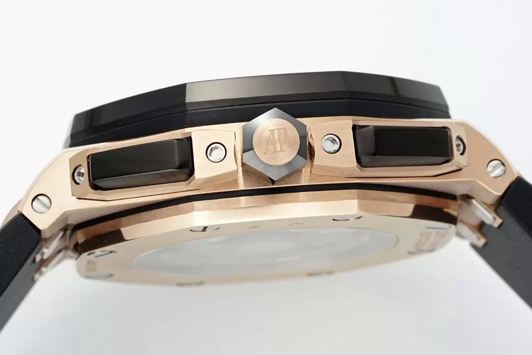 APF공장 오데마피게 로얄오크 오프셔 신형 블랙 다이얼 44mm 26420RO