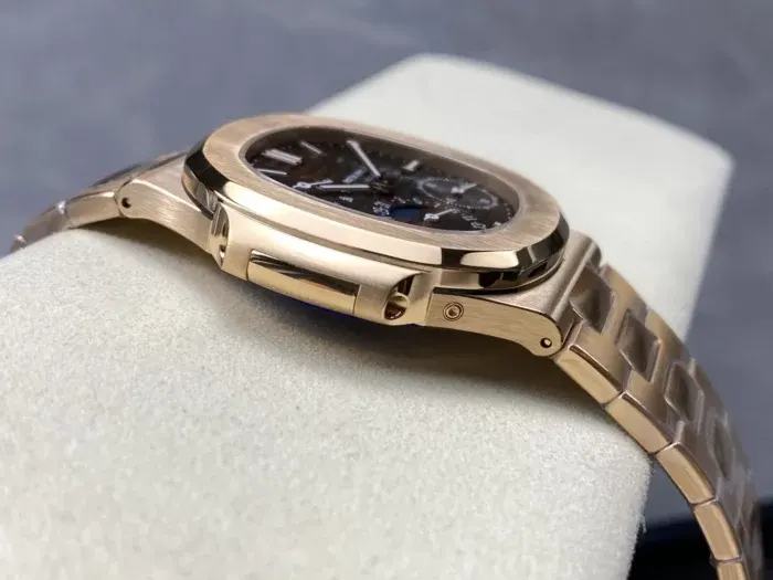 PPF공장 파텍필립 노틸러스 문페이즈 브라운 다이얼 5712