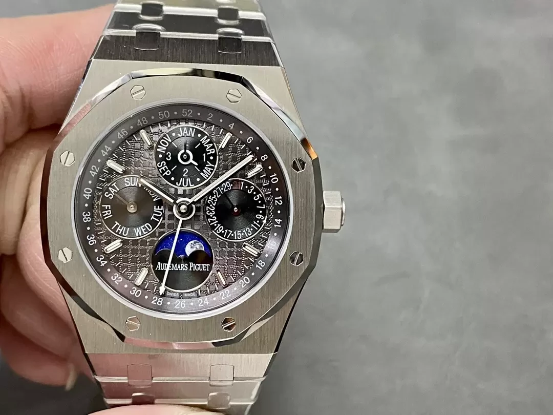 BBR공장 오데마피게 로얄오크 퍼페츄얼캘린더 블랙 다이얼 스틸 41mm 26574