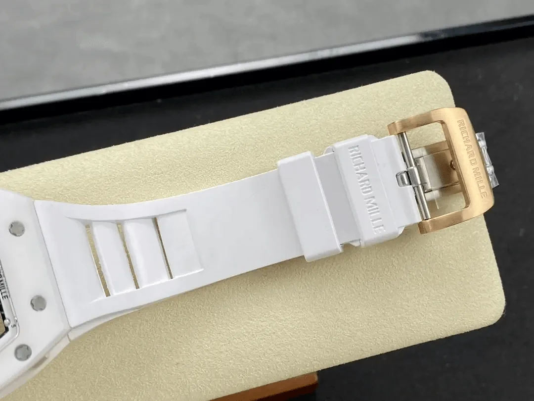 YS공장 리차드밀 RM52-01 화이트 세라믹 그린 스컬 다이얼