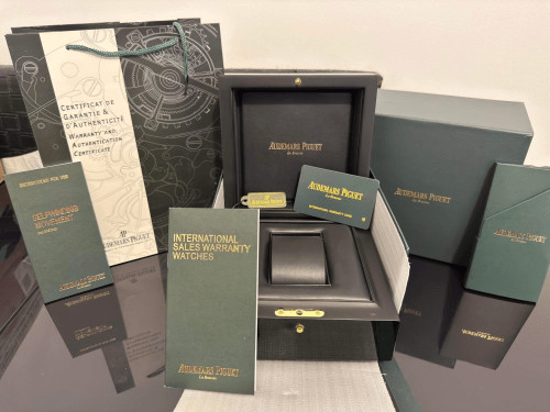 오데마 피게 시계 케이스 및 구성품