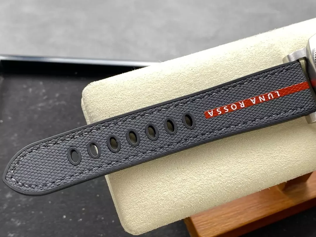 VS공장 파네라이 루미노르듀에 루나로사 화이트 다이얼 42mm PAM1579