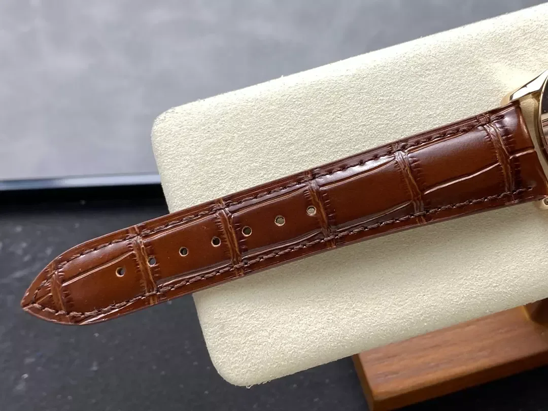 GR공장 예거르쿨트르 울트라 씬 퍼페추얼 화이트 다이얼 39mm 1302520