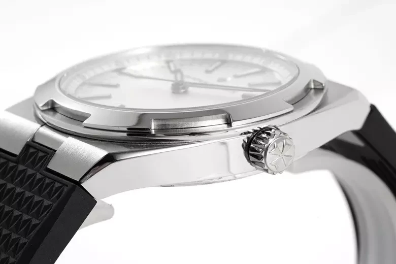 ZF공장 바쉐론콘스탄틴 오버시즈 화이트 다이얼 41mm 4500V A5100