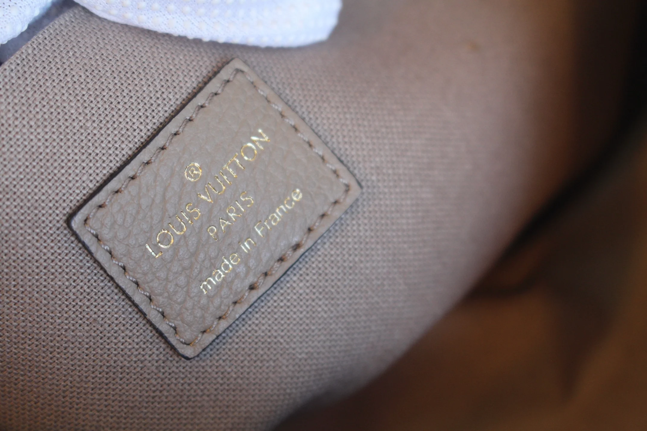 루이비통 펠리시 포셰트 베이지 M68697