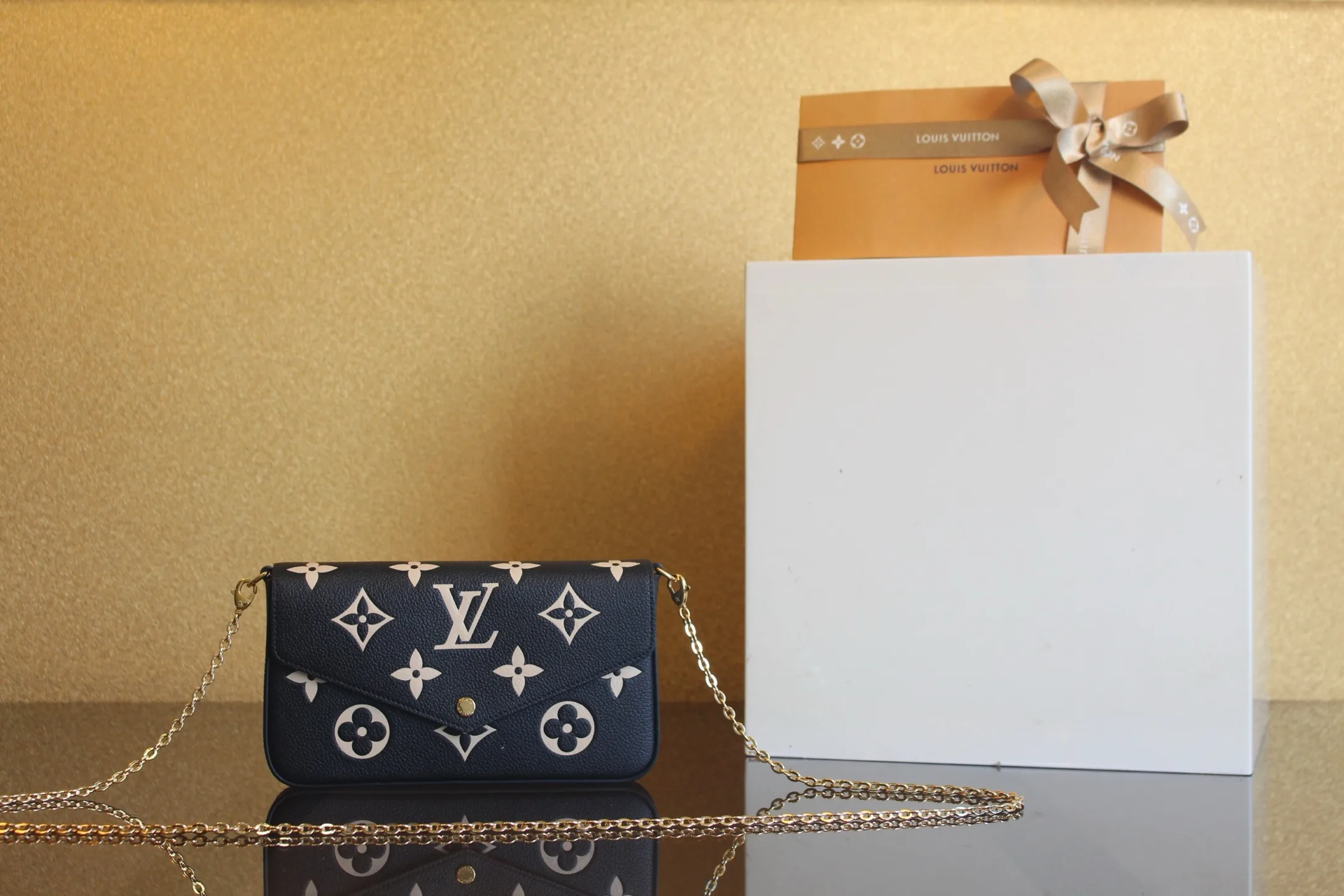 루이비통 펠리시 포쉐트 블랙 베이지 M80482