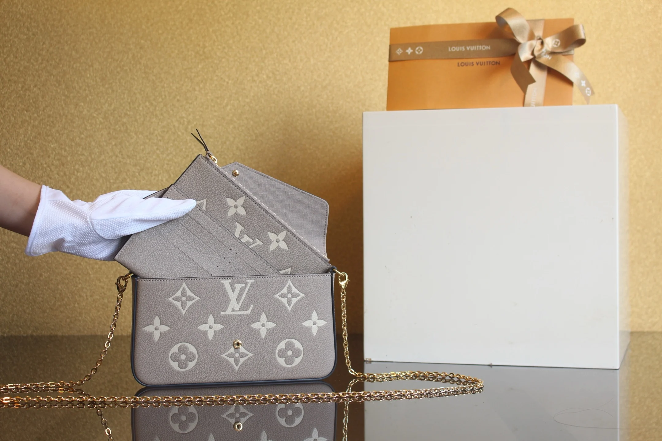 루이비통 펠리시 포쉐트 모노그램 앙프렝뜨 M69977