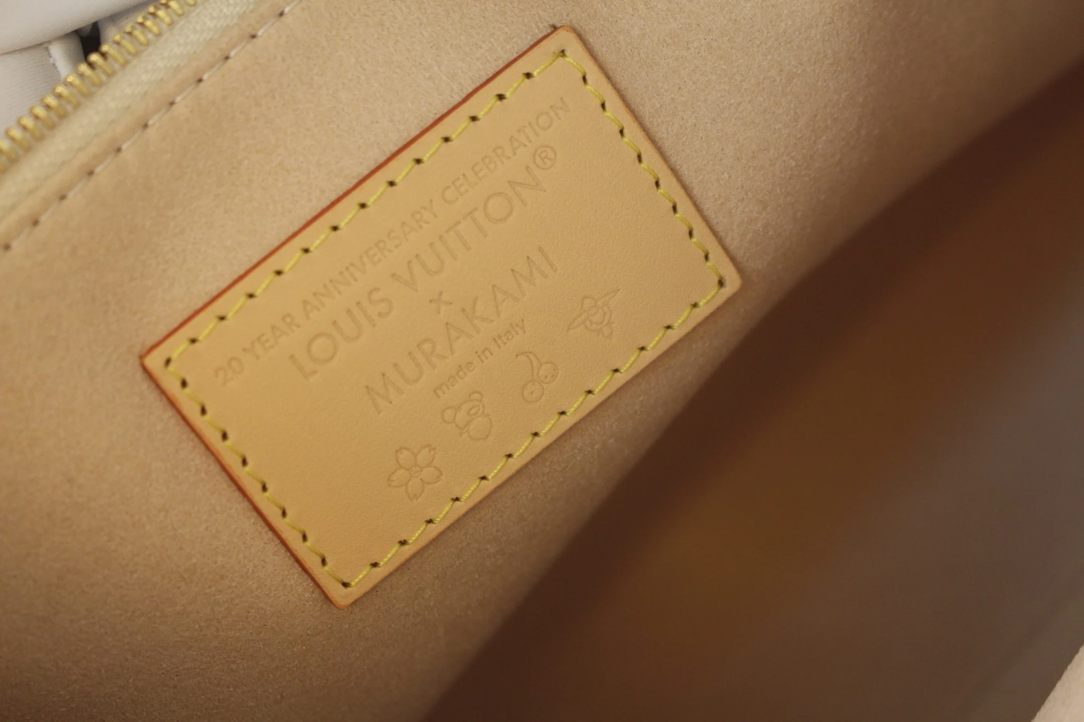 루이비통 LV x TM 온더고 MM 토트백 M13079