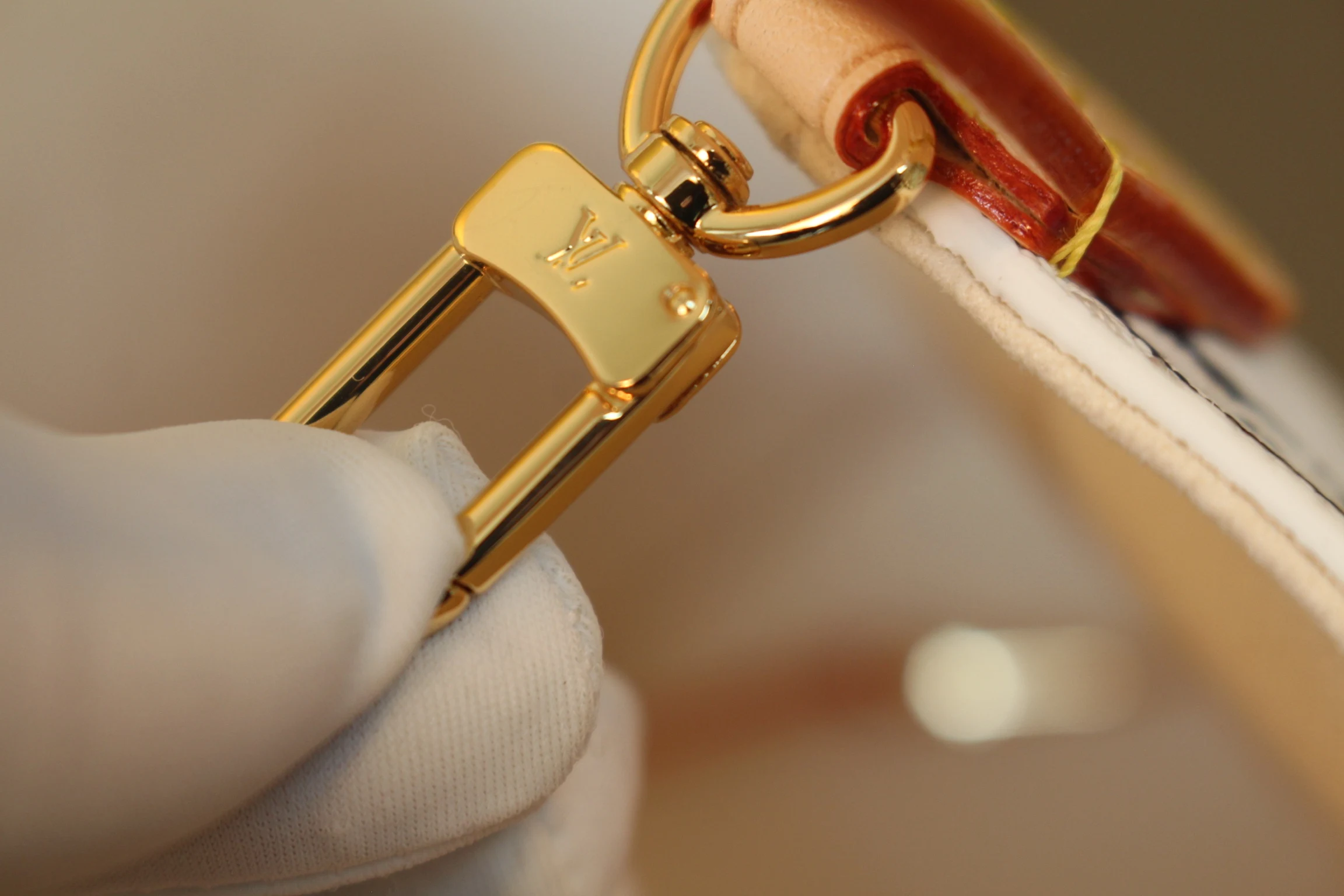 루이비통 LV x TM 올인 BB 버킷백 M13089