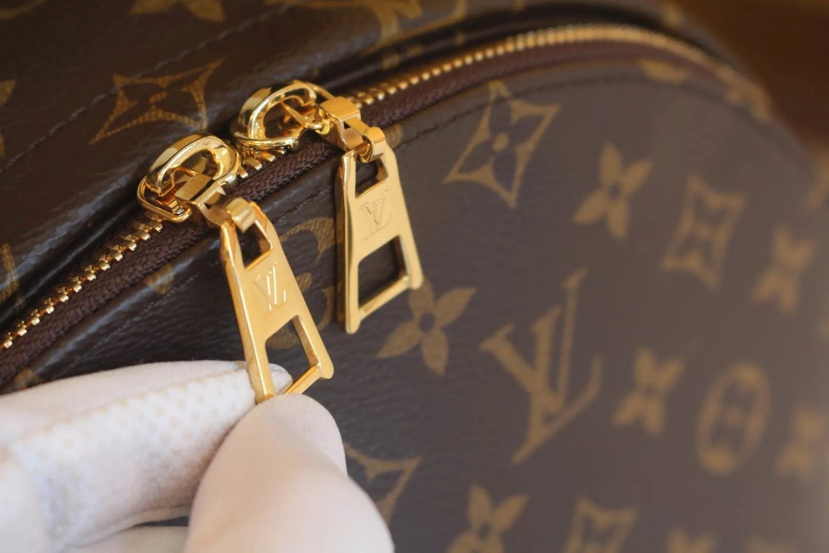 루이비통 팜 스프링스 MM 모노그램 M44874