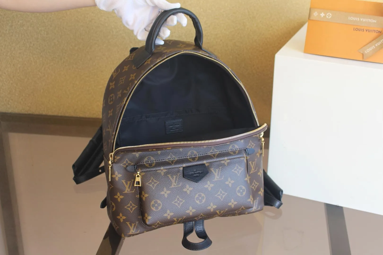 루이비통 팜 스프링스 MM 모노그램 M44874