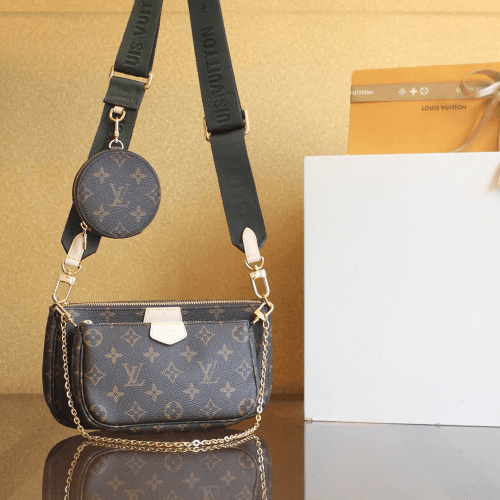 루이비통 멀티 포쉐트 악세수아 모노그램 M44813