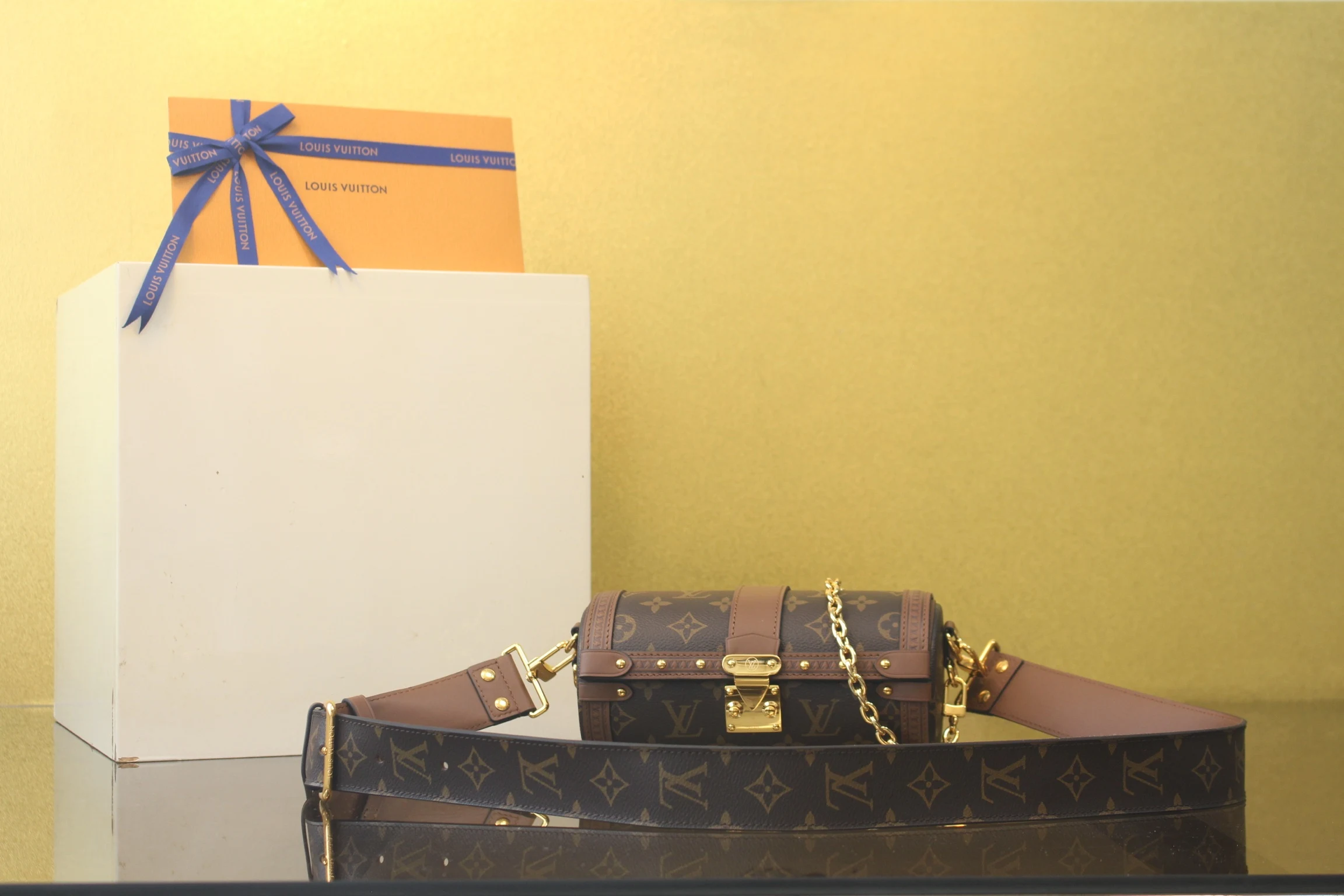 루이비통 빠삐용 트렁크 모노그램 M57835