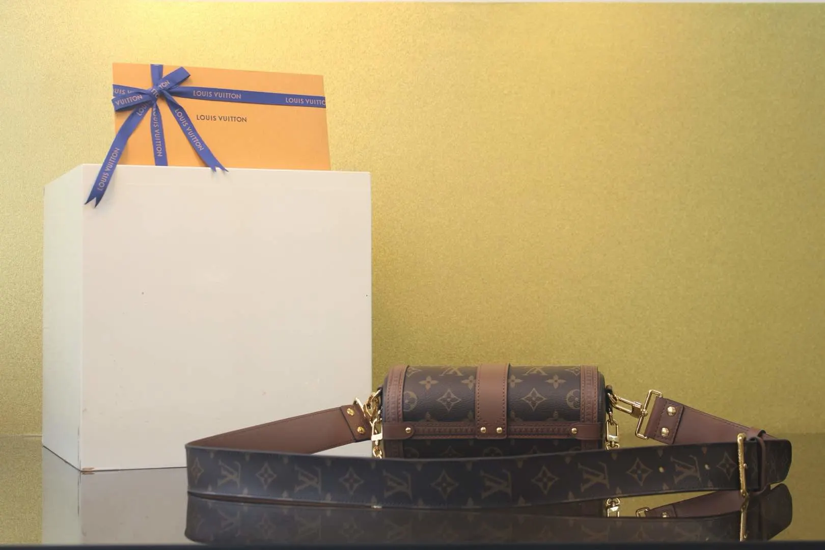 루이비통 빠삐용 트렁크 모노그램 M57835