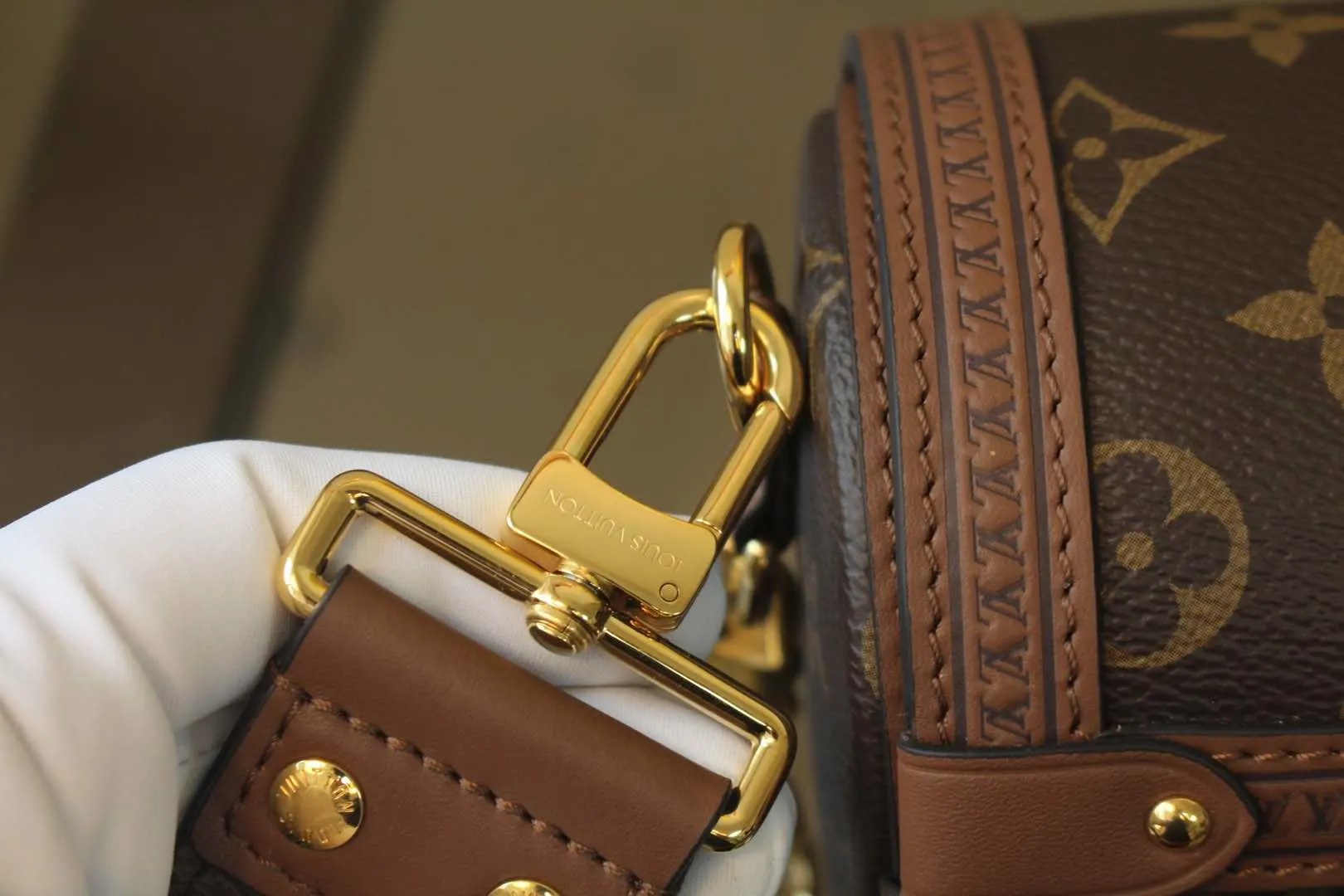 루이비통 빠삐용 트렁크 모노그램 M57835