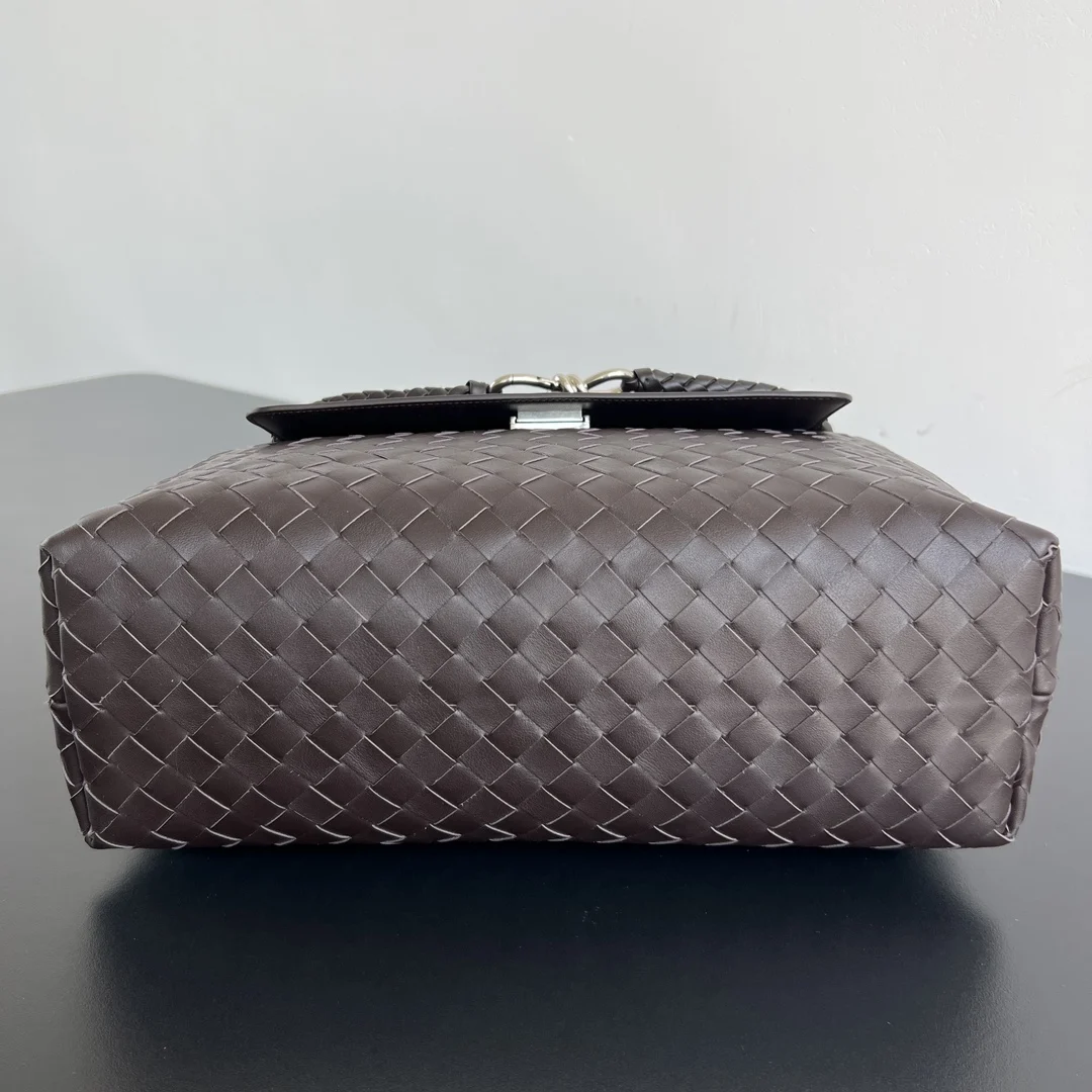 보테가베네타 인트레치아토 레더 토트백 브라운 807715