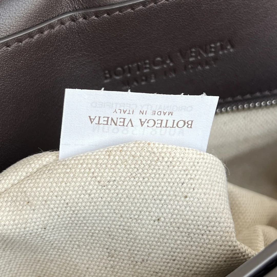 보테가베네타 인트레치아토 레더 토트백 브라운 807715