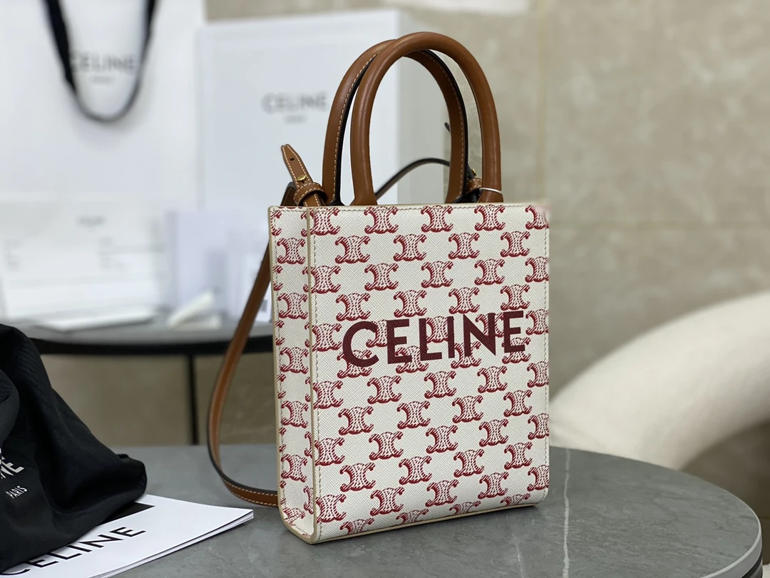 셀린느 샤이니 버티컬 카바스 캔버스백 194372