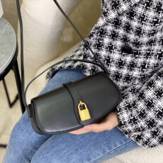 셀린느 타부 스트랩 클러치백 블랙 101593