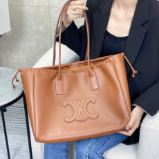 셀린느 퀴르 트리오페 드로우스트링 라지 토트백 탄 199973