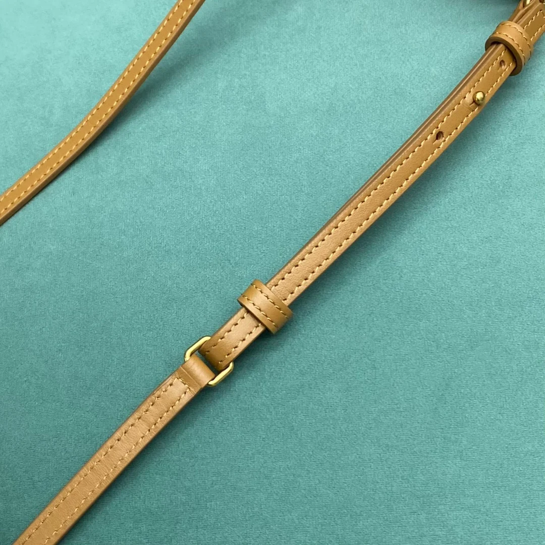 생로랑 모노그램 루루 토이 숄더백 브라운 금장 467072